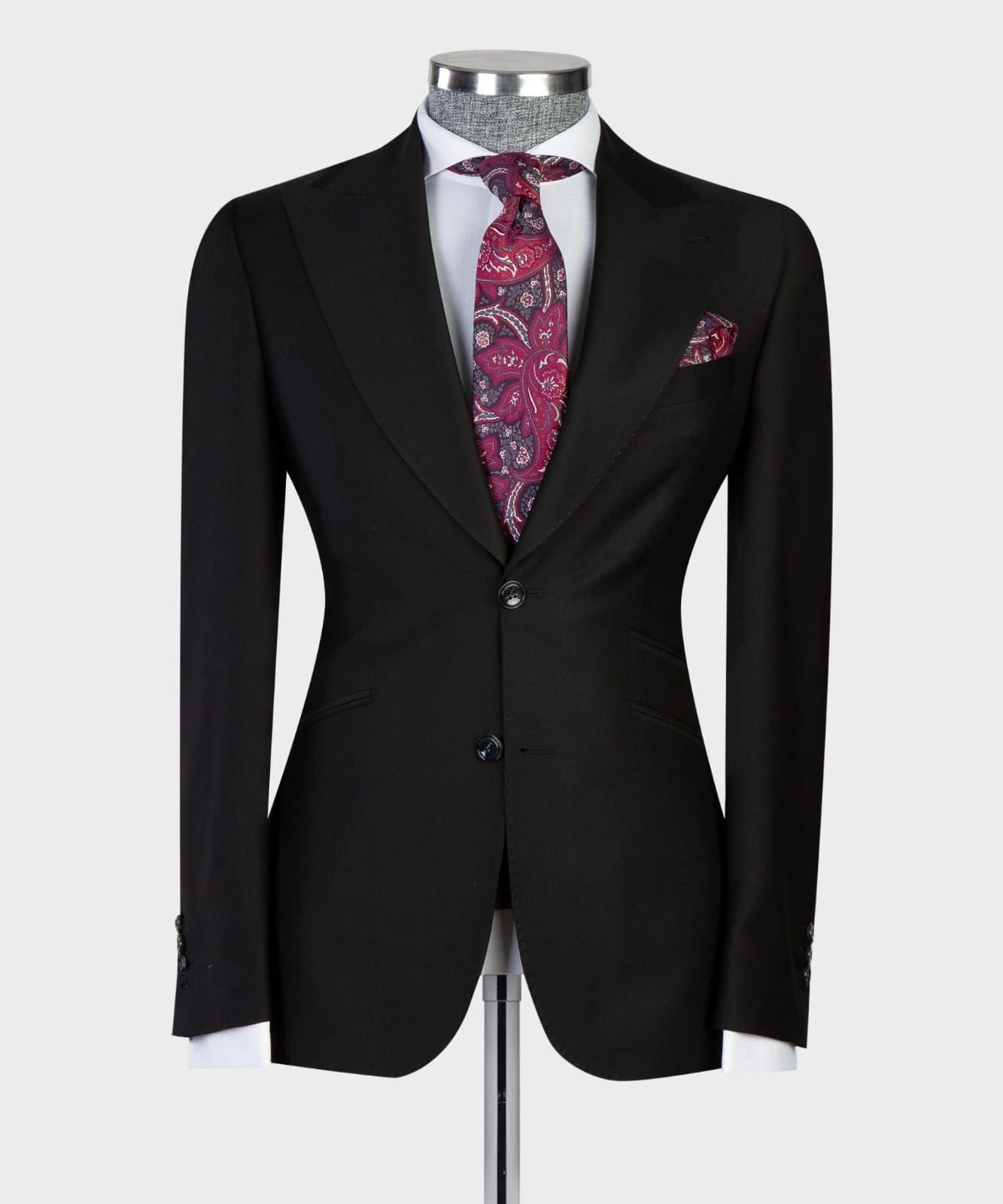 Tre elegante sorte jakkesæt til forretningsmanden: klassisk stil, perfekt pasform, uimodståeligt tilbud, klar til succes.